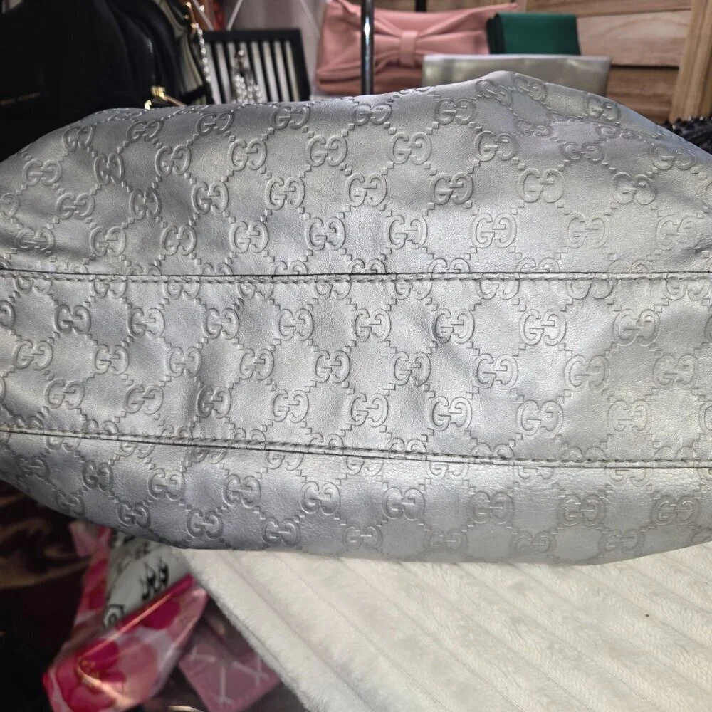 Gucci Sukey Handbag - Picture 3 of 10